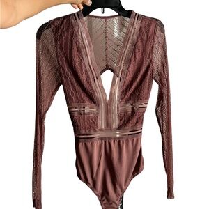 NWT lulu’s lace bodysuit